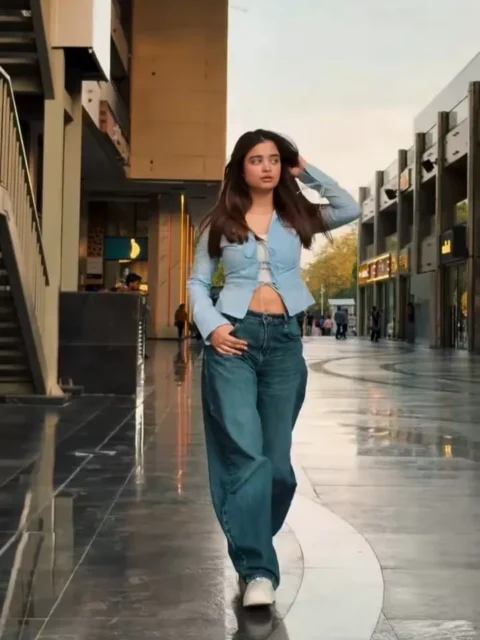 Blue Eyes Capcut Template